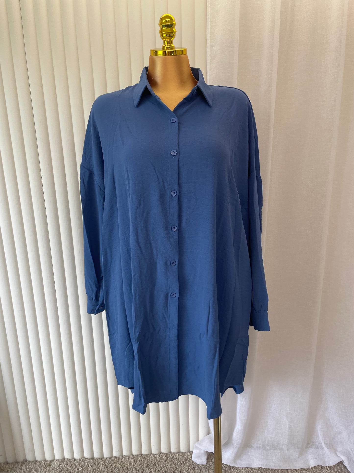 Oversized Button Front Collared Shirt – One Size UK 10–24 THICC FASHIONS (125)