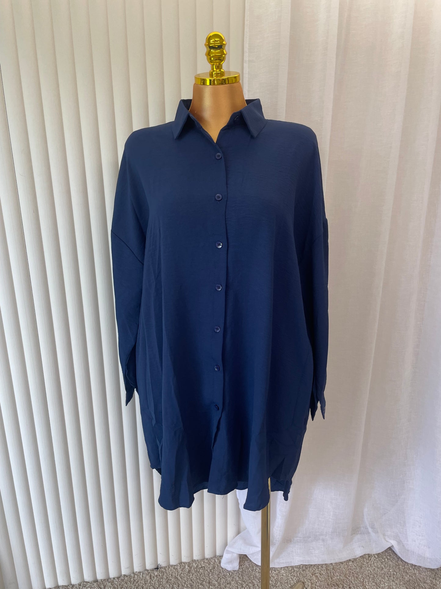 Oversized Button Front Collared Shirt – One Size UK 10–24 THICC FASHIONS (125)