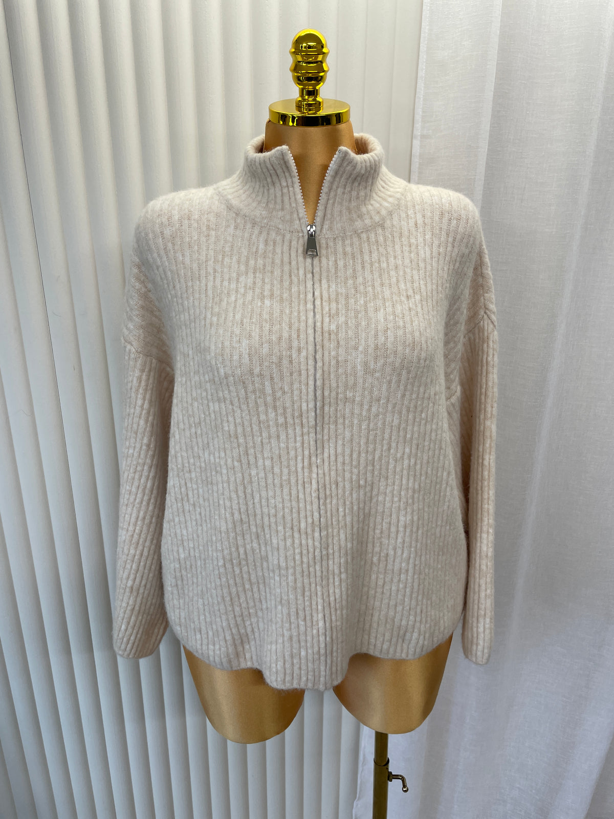 Chunky Ribbed Full-Zip Knit Jumper – UK10-24 THICC FASHIONS Plus Size Curve