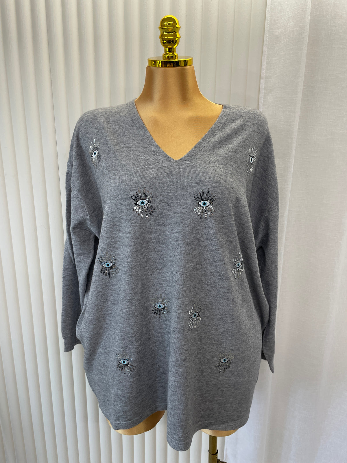Sequin Eye Detail V-Neck Jumper - One size UK10-24 THICC FASHIONS Plus size Curve