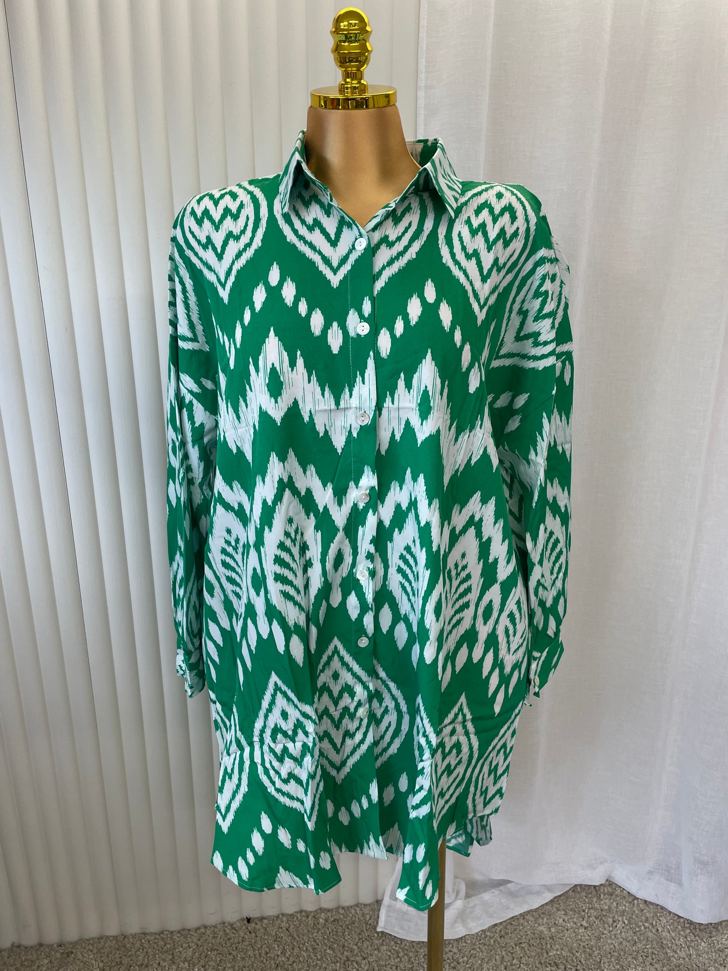 Abstract Print Button Front Shirt Blouse - One size UK10-24 THICC FASHIONS (0216)