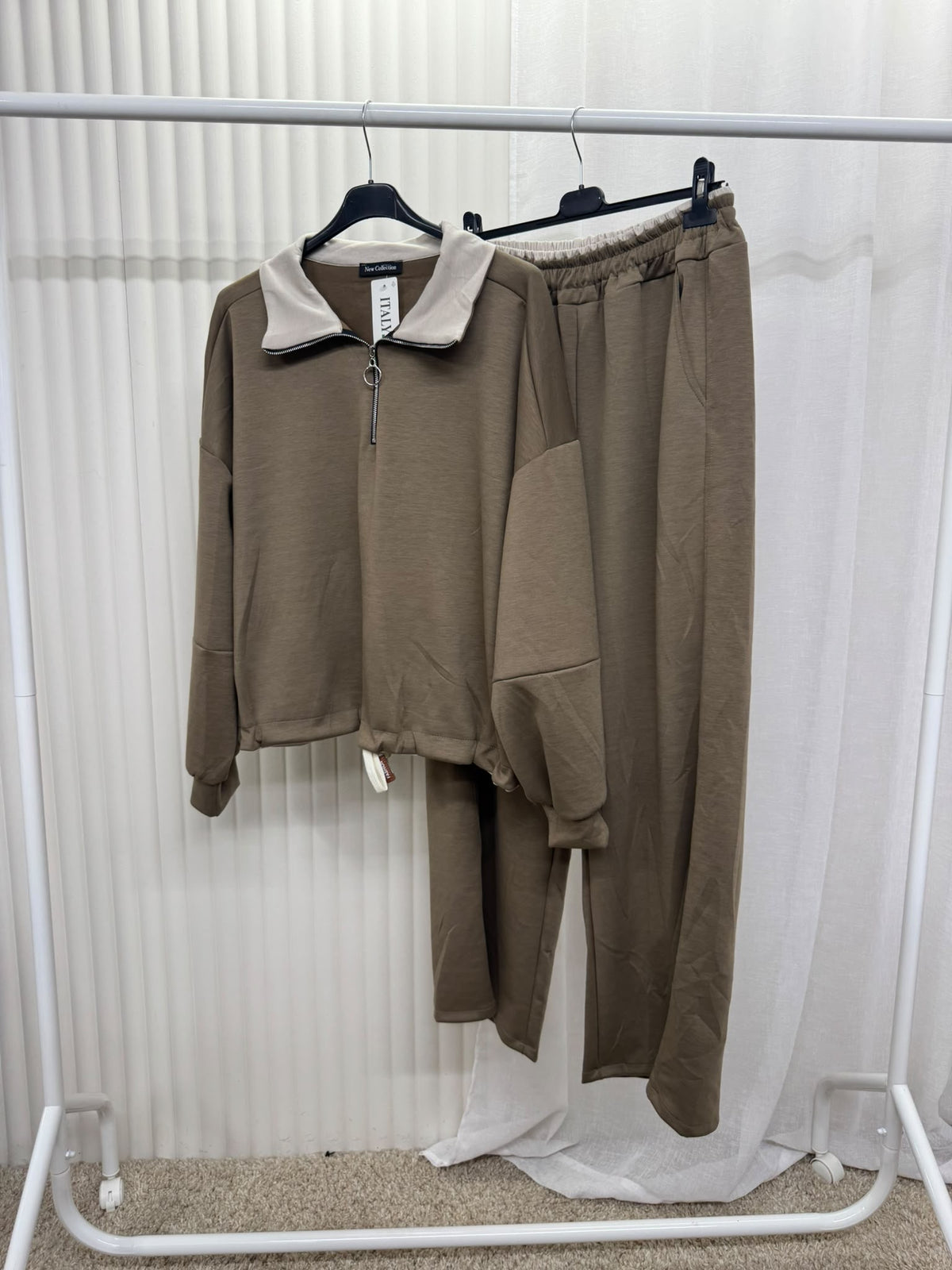 Contrast Collar Half-Zip Tracksuit Set - One Size UK12-22 THICC FASHIONS PLUS SIZE CURVE