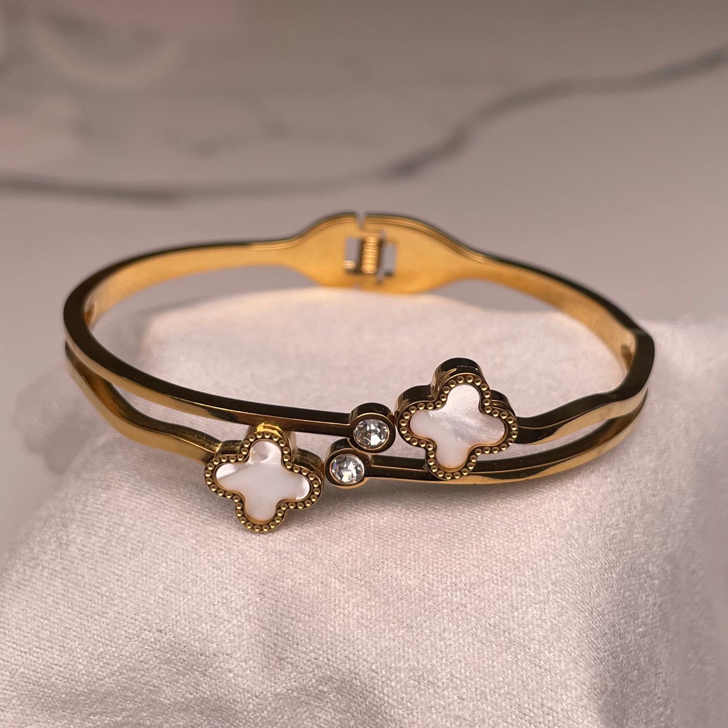 Golden Clover Stud Luxe Bracelet