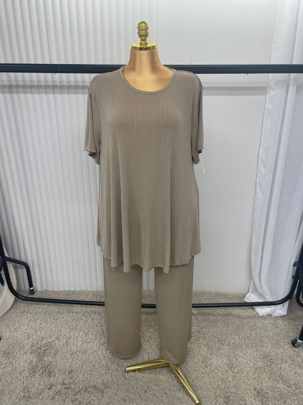 Ribbed Lounge Co-Ord Set (One size UK10-24)
