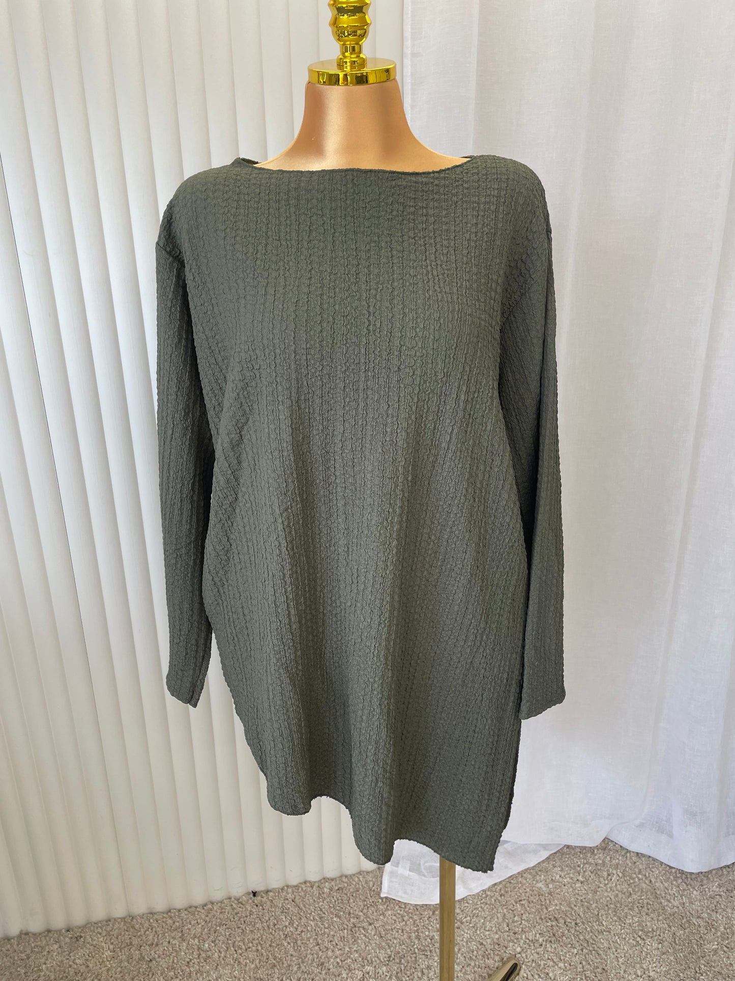 Textured Oversized Long Sleeve Tunic Top - One size UK10-24 THICC FASHIONS