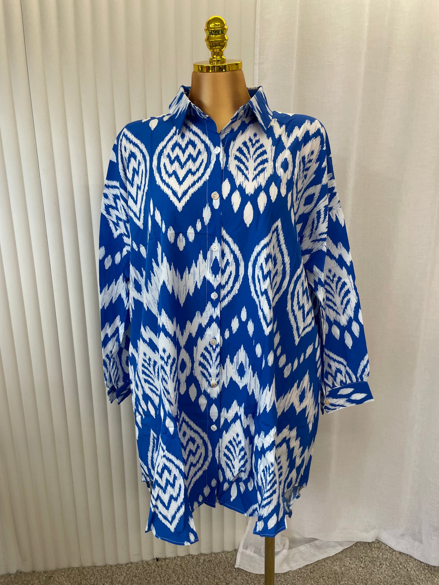 Abstract Print Button Front Shirt Blouse - One size UK10-24 THICC FASHIONS (0216)