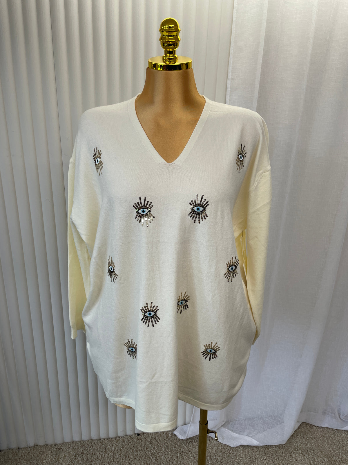 Sequin Eye Detail V-Neck Jumper - One size UK10-24 THICC FASHIONS Plus size Curve