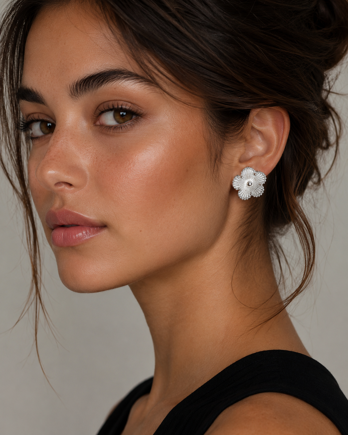 Clover stud earrings
