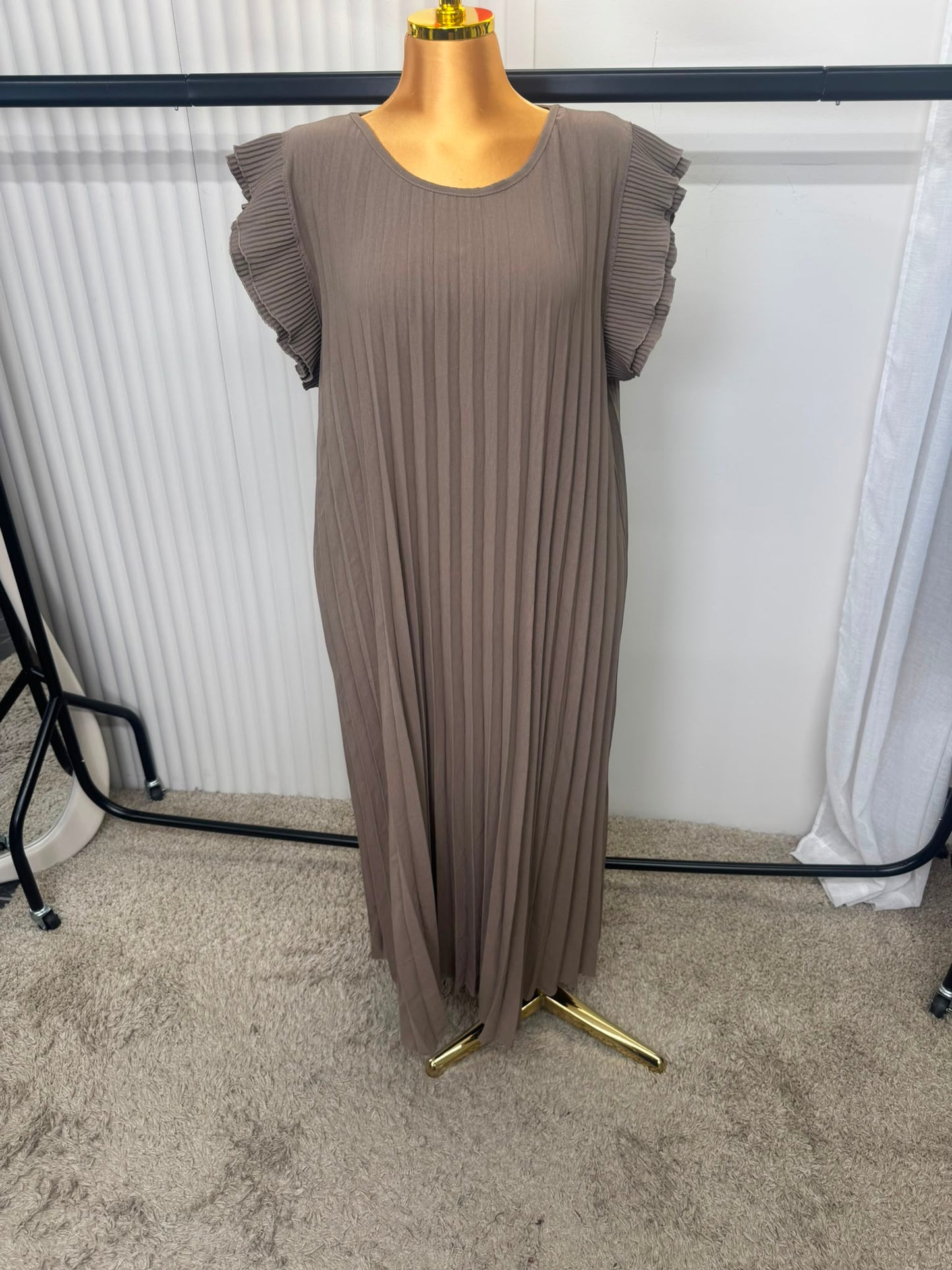 Pleated Frill Sleeve Maxi Dress – One Size (UK 10–24)