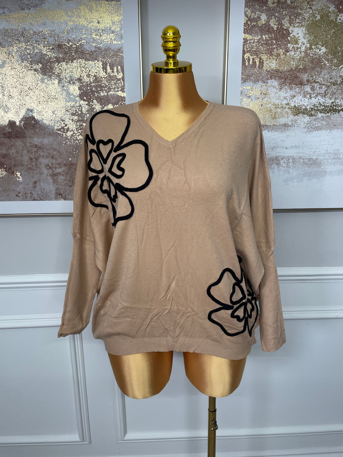 Floral Appliqué V-Neck Jumper - One Size UK10-22 THICC FASHIONS PLUS SIZE CURVE WOMENS